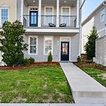 4Br The Nations Home With Convenient Access