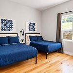 2 Nashville Homes Hot Tubs Sleeps Up To 24