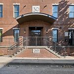 Legends Loft Modern Stay Near Vandy On West End