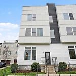 Chic Townhome X3 W Rooftop Views Near Broadway