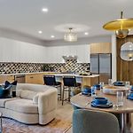 Hyve-Anthem-Private Balconies-Walk To Broadway