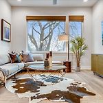 Niche Nashville Getaway Balcony