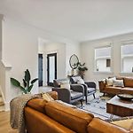 Beautiful Luxury Renovation Near Downtown