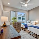 Niche Nashville Getaway Balcony
