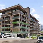 Condo With Pool Balcony And Garage Plus Walk To Downtown Broadway