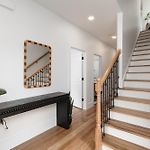 12 South Home With Rooftop Sauna And Wet Bar With 2 Car Garage