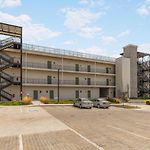 Condo 3 Miles To Downtown With Free Parking And Walk To Coffee