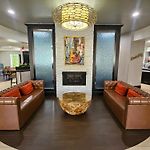 Club Hotel Nashville Inn & Suites