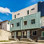 Two Luxury Homes Side-By-Side Sleeps 24
