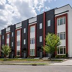 Skyline Serenity Spacious Nashville Retreat