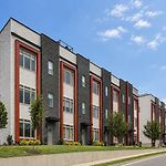 Luxury Nashville Rooftop Retreat Sleeps 12