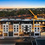 Rooftop Deck & Skyline Views Downtown Penthouse