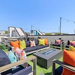 Sounds Like Fun- Hot Tub & Rooftop Views