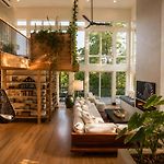 The Songwriter\'S Mansion Rooftop Spa & Skyline Views
