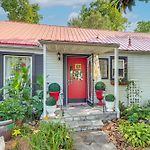 \'Nashvegas Getaway\' W/ Hot Tub Near Broadway