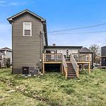 Charming Spacious Home - 10 Mins To Downtown