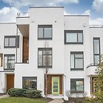 Amazing Rooftop Home Walk To 12S 4Th Night Free