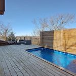 Modern Oasis Downtown Skyline View Prime Nashville