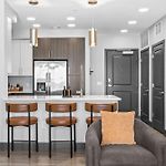 Stylish Nashville 2Br W Skyline Views