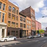 The Titan Penthouse Nashville-Rooftop Hot Tub Printer\'S Alley-Steps To Broadway
