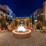 Pool, Hot Tub, Sauna & Firepit- 7 Min To Broadway