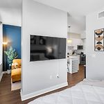 Music City Condo For 2 Gulch, Pool & Whole Foods