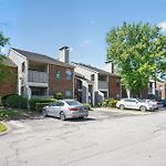 Modern Stay Minutes From Downtown Nashville