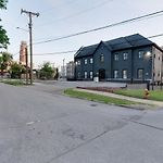 Colorful Nashville Escape Minutes From Broadway