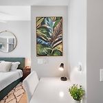 Luxury Studio Pool, Gym & Lounge + Free Parking