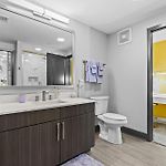 Vibrant Nashville Retreat Pool And Glam Room