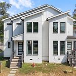 Prince Ave Sleeps 8 2 Master Suites Huge Parking