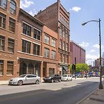 The Record Room -Steps To Broadway & Printers Alley