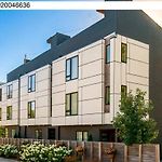 Close To The Gulch - Book Today