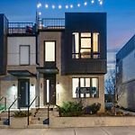 New Luxe 4Br 12 Beds - Roofdeck Views - Chefs Kitchen