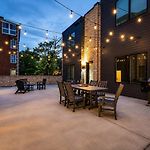 Nashville Escape Whiskey & Western Vibes