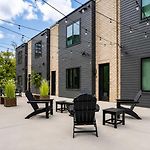 2 New Nashville Homes Near Vandy & 3 Min To Bars