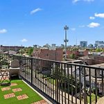 Rooftop Deck & Skyline Views Downtown Penthouse