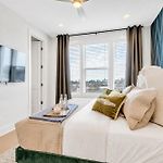Pet-Friendly House Sleeps 12 Near Geodis Park Nashville
