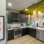 Bourbon And Beyond - Luxury Living - New, 6 Beds