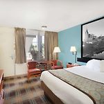 Super 8 By Wyndham Nashville Downtown