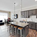 Wade Apartment