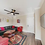 Wade Apartment
