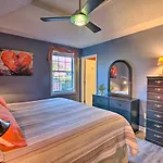 Lively East Nashville Pad Walk To Bars And Eateries