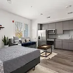 Holiday home Endeavor 202