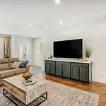 Creative Way Village - Nashville Holidays