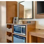 Hotel Cambria Airport