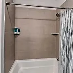 Modern Condo: 7 Mi To Downtown! * Nashville