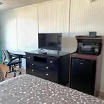 Rodeway Inn- Airport - Downtown - Mexican Restaurant On Site