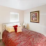 Riverfront Retreat Apartment