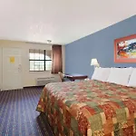 Hotel Days By Wyndham Downtown-nashville West Trinity Lane